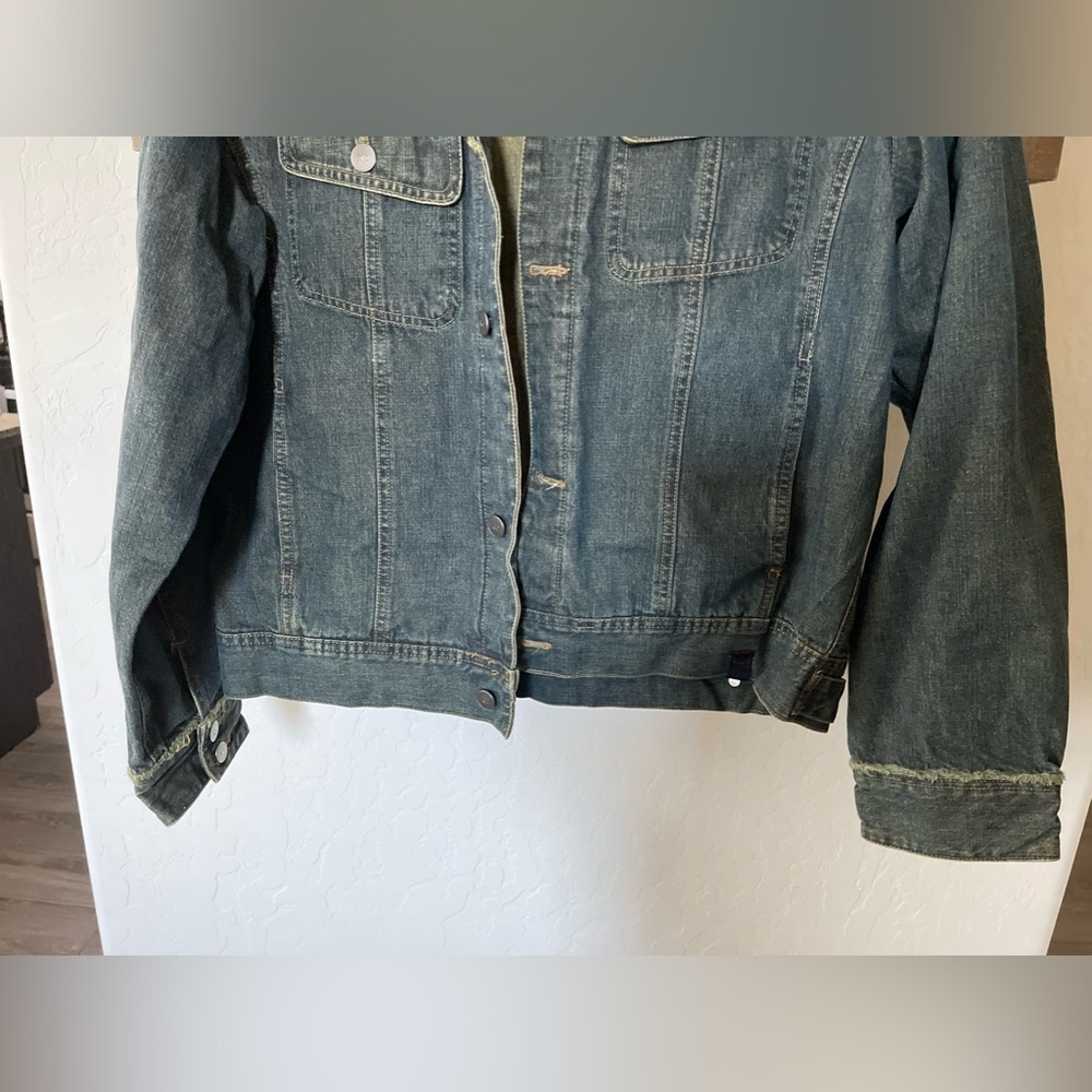 Kenneth Cole | Jean Jacket, Denim•••Frayed Detail, EXCELLENT—Medium - Picture 9 of 13